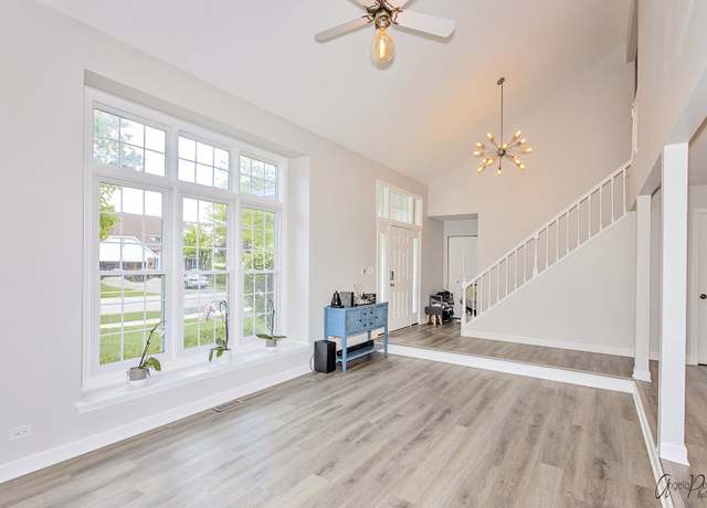 Photo of 1229 Thorndale Ln, Lake Zurich, IL 60047