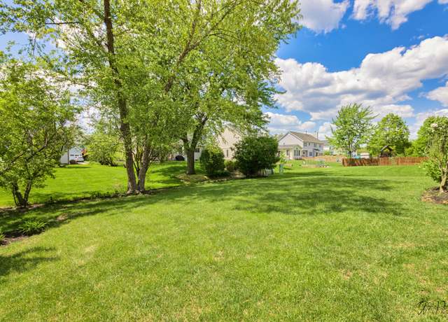 Photo of 1229 Thorndale Ln, Lake Zurich, IL 60047