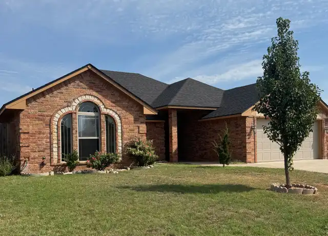 Property at 1512 NE Scenic Rdg, Elgin, OK, 73538, 4 beds, 2 baths, [object Object]