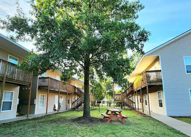 Property at Willow Park - 1777 W Preservation Dr, Fayetteville, AR, 72703, 2 beds, 1.5 baths, [object Object]