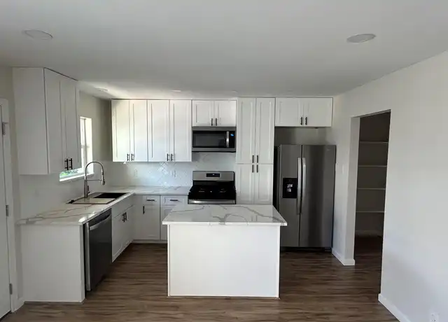 Property at 2009 Welch St #4, Houston, TX, 77019, 1 bed, 1 bath, [object Object]