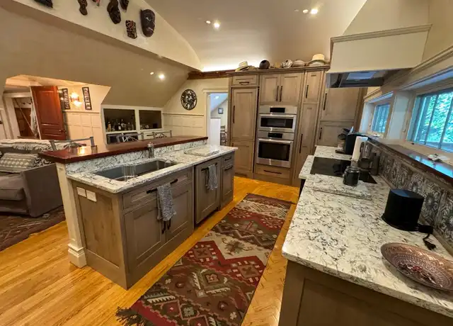 Property at 880 Plymouth St Unit 2, Abington, MA, 02351, 1 bed, 1 bath, [object Object]