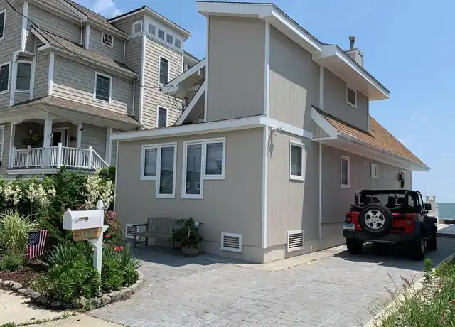 Property at 163 Hillside Ave, Milford, CT, 06460, 2 beds, 2 baths, [object Object]