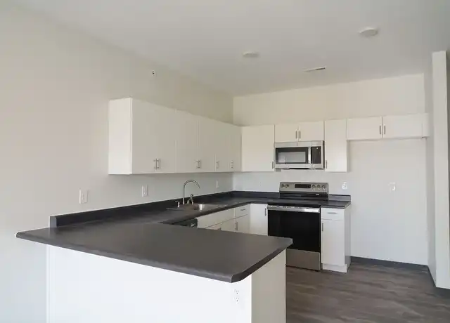 Property at Union at Antelope Valley - 420 S 18th St, Lincoln, NE, 68508, 2 beds, 2 baths, [object Object]