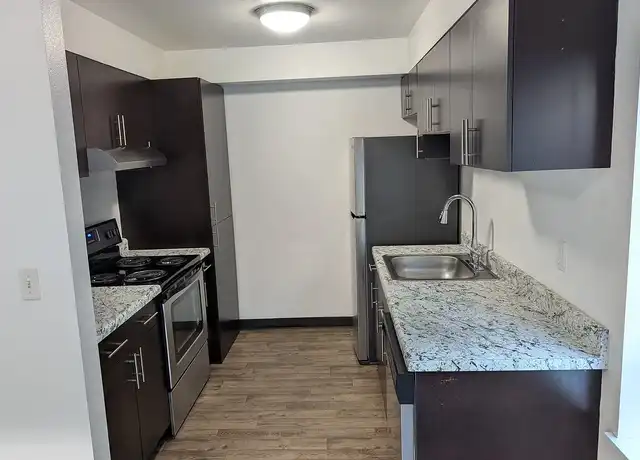 Property at S0607 - Roseland Apartments - 5811 SE Boise St, Portland, OR, 97206, 0 beds, 1 bath, [object Object]