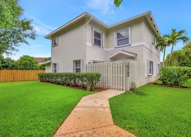 Property at 13792 Yarmouth Dr, Wellington, FL, 33414, 3 beds, 2.5 baths, [object Object]