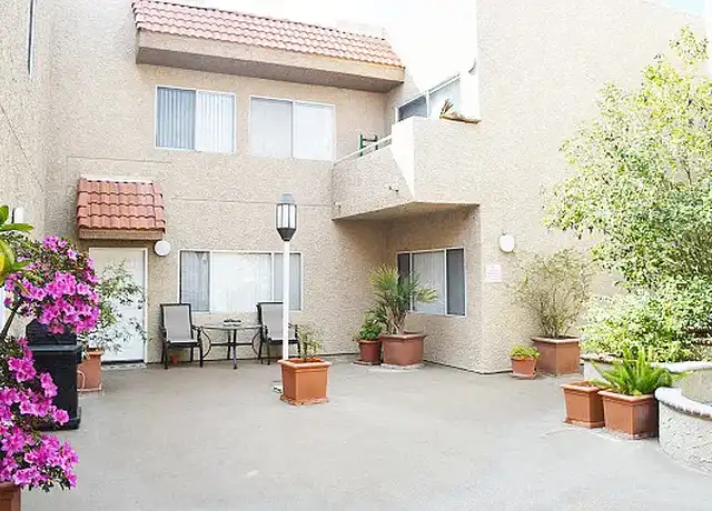 Property at Warner Courtyard Apartments - 21045 Vanowen St, Canoga Park, CA, 91303, 1 bed, 1-1.5 bath, [object Object]
