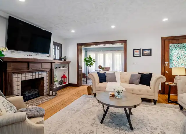 Property at 3222 West Blvd Unit 1061043P, Cleveland, OH, 44111, 3 beds, 1 bath, [object Object]
