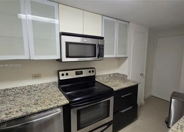Property at 999 Brickell Bay Dr #2006, Miami, FL, 33131, 0 beds, 1 bath, [object Object]