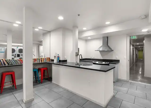 Property at 2371 Franklin Apartments - 2371 Franklin Ave E, Seattle, WA, 98102, 0 beds, 1 bath, [object Object]