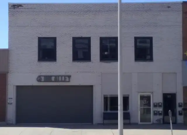 Property at 327 S 11th St Unit 3, Lincoln, NE, 68508, 1 bed, 1 bath, [object Object]