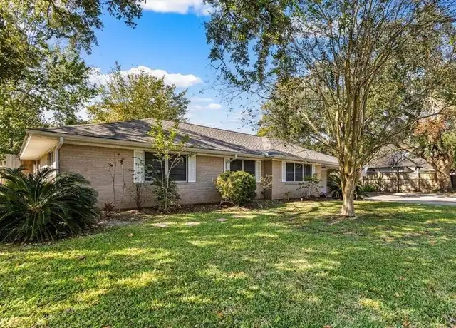 Property at 211 S Iowa Ave, League City, TX, 77573, 3 beds, 2 baths, [object Object]