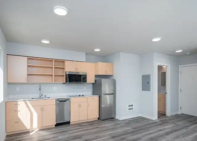 Property at DP Studios - 802 NE 43rd St, Seattle, WA, 98105, 0 beds, 1 bath, [object Object]