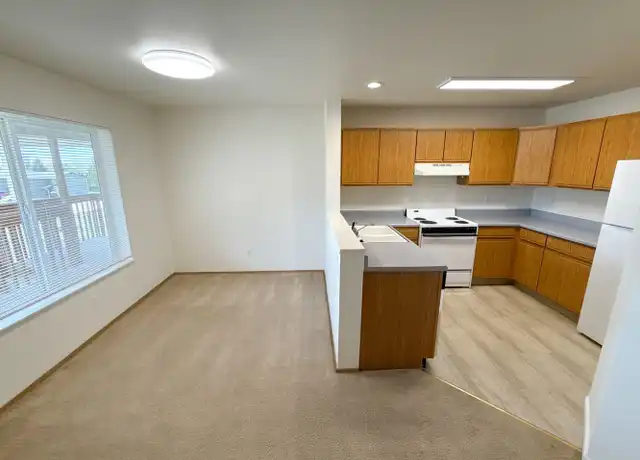 Property at 5382 N Hills Dr, Klamath Falls, OR, 97603, 2 beds, 1 bath, [object Object]