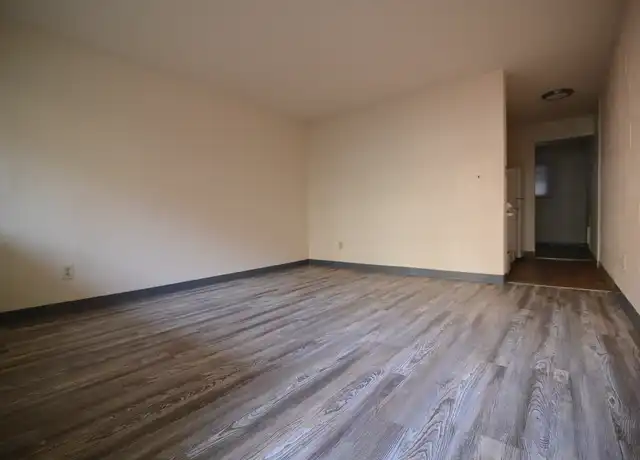 Property at Melrose Court Apartments - 1642 Melrose Ave, Seattle, WA, 98122, 0 beds, 1 bath, [object Object]