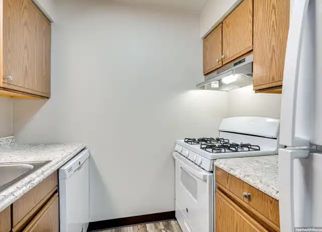 Property at 1750 Lombard Ave Unit 1740 1, Oshkosh, WI, 54902, 2 beds, 1 bath, [object Object]