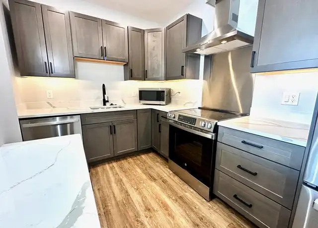 Property at 21 Summer St Unit 303, Natick, MA, 01760, 2 beds, 2 baths, [object Object]