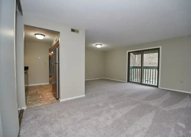 Property at 1000 Painters Dr Unit 104, Pittsburgh, PA, 15228, 2 beds, 1 bath, [object Object]