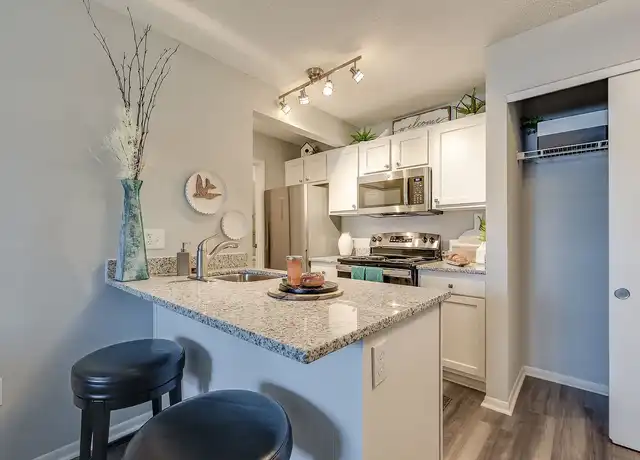 Property at Pierpont Apartments - 8200 Worthington Galena Rd, Westerville, OH, 43081, 1 bed, 1 bath, [object Object]