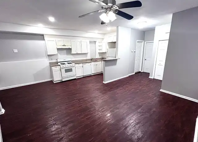 Property at 1704 John F. Kennedy Blvd Unit 3rd FL, Jersey City, NJ, 07305, 2 beds, 1 bath, [object Object]
