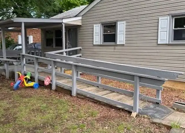 Property at 800 Devon Dr, Greensboro, NC, 27406, 3 beds, 1 bath, [object Object]