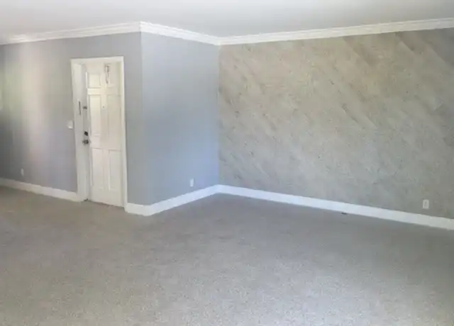 Property at 806 NE 16th St Unit 5, Fort Lauderdale, FL, 33304, 2 beds, 1 bath, [object Object]
