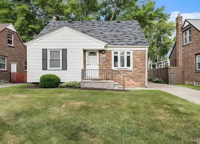 Property at 2922 N Alexander Ave, Royal Oak, MI, 48073, 3 beds, 1 bath, [object Object]