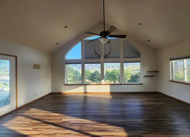 Property at 17009 State Route 241, Sunnyside, WA, 98944, 3 beds, 3 baths, [object Object]