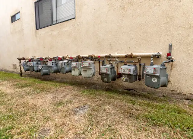 Property at 3735 Inglewood Blvd Unit 2, Los Angeles, CA, 90066, 2 beds, 1 bath, [object Object]
