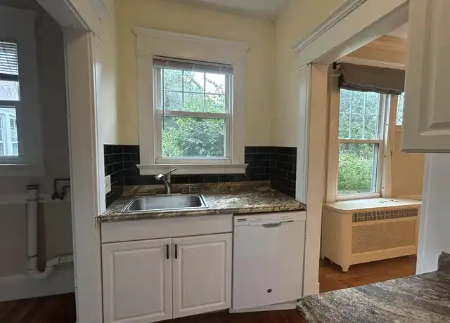 Property at 845 Edgewood Ave Unit 1st, New Haven, CT, 06515, 3 beds, 1 bath, [object Object]