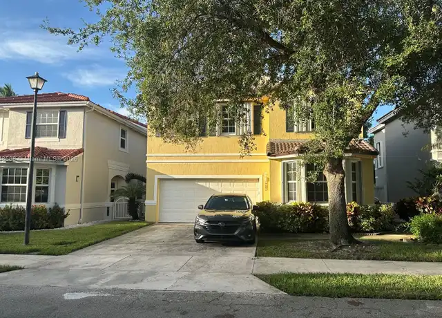 Property at 4924 SW 151st Ave, Davie, FL, 33331, 4 beds, 2.5 baths, [object Object]