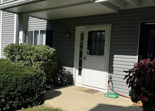 Property at 1326 Barclay Ln, Deerfield, IL, 60015, 2 beds, 1.5 baths, [object Object]