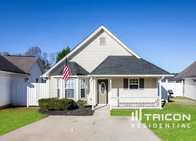 Property at 4010 Tuckers Glen Ln, Charlotte, NC, 28216, 3 beds, 2 baths, [object Object]