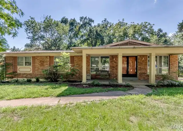 Property at 1218 Wissmann Dr, Ballwin, MO, 63011, 4 beds, 3 baths, [object Object]