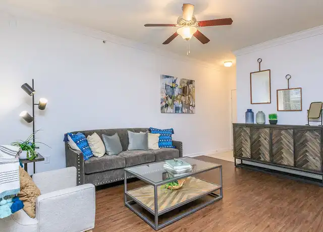 Property at Estates At Bellaire - 4807 Pin Oak Park, Houston, TX, 77081, 1-2 bed, 1-2 bath, [object Object]