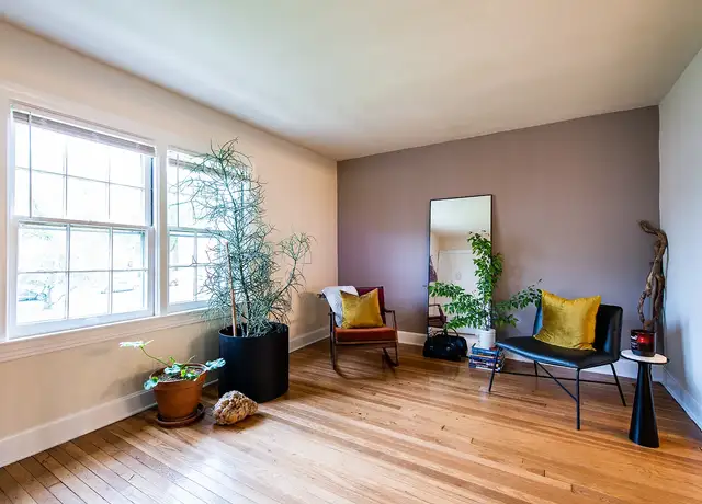 Photo of 200 Crescent Ave, Louisville, KY 40206