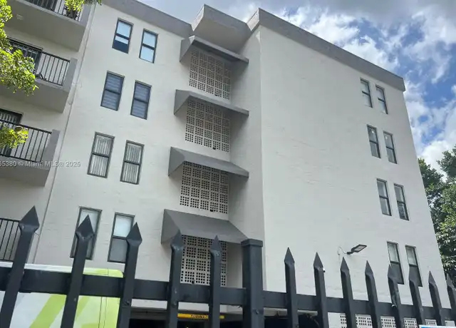 Property at 6950 W 6th Ave #415, Hialeah, FL, 33014, 2 beds, 2 baths, [object Object]