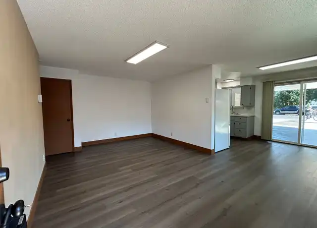 Property at 2533 G St, Washougal, WA, 98671, 2 beds, 1 bath, [object Object]