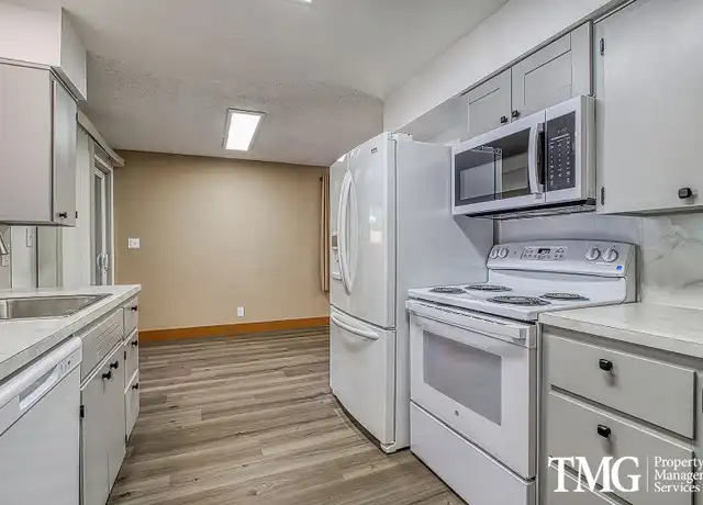 Property at 2533 G St, Washougal, WA, 98671, 2 beds, 1 bath, [object Object]