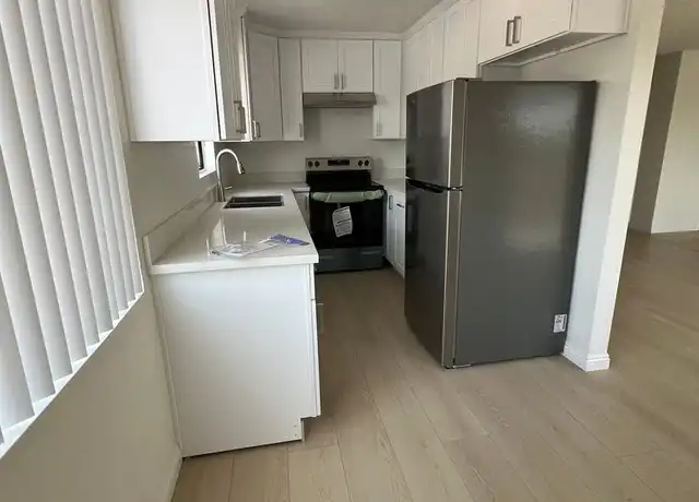 Property at 200 S Mariposa Ave Unit 305, Los Angeles, CA, 90004, 2 beds, 2 baths, [object Object]