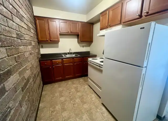 Property at 103 Kellywood Mnr Unit 103, New Kensington, PA, 15068, 1 bed, 1 bath, [object Object]