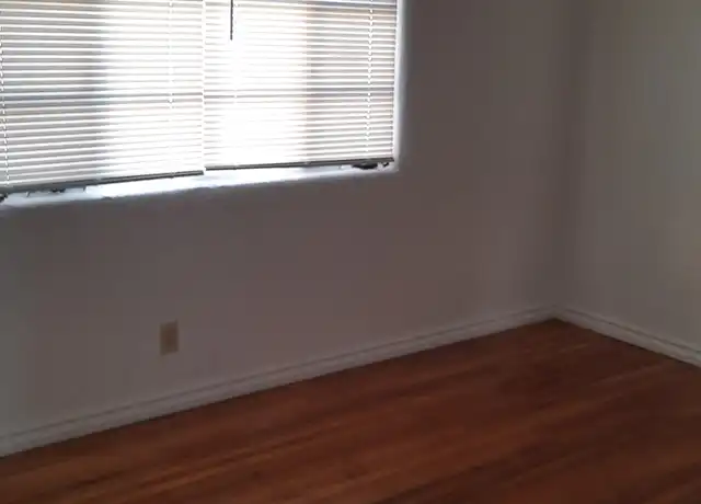 Property at 1119 Coal Ave SW Unit 6, Albuquerque, NM, 87102, 2 beds, 1 bath, [object Object]