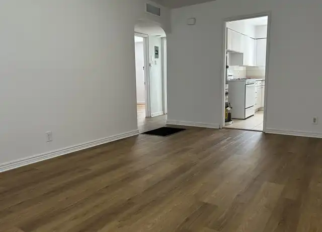 Property at 1119 Coal Ave SW Unit 6, Albuquerque, NM, 87102, 2 beds, 1 bath, [object Object]