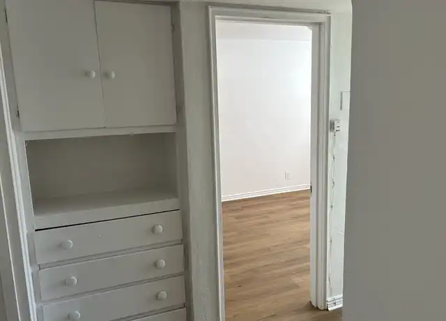Property at 1119 Coal Ave SW Unit 6, Albuquerque, NM, 87102, 2 beds, 1 bath, [object Object]
