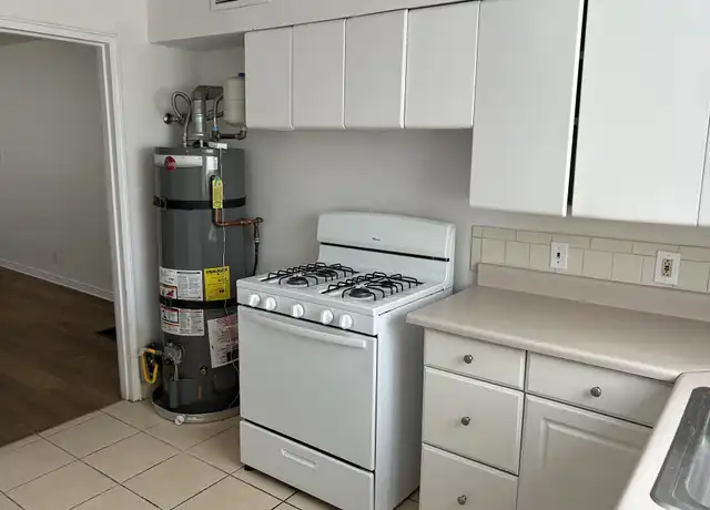 Property at 1119 Coal Ave SW Unit 6, Albuquerque, NM, 87102, 2 beds, 1 bath, [object Object]