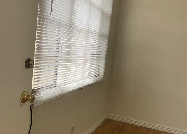 Property at 1119 Coal Ave SW Unit 6, Albuquerque, NM, 87102, 2 beds, 1 bath, [object Object]
