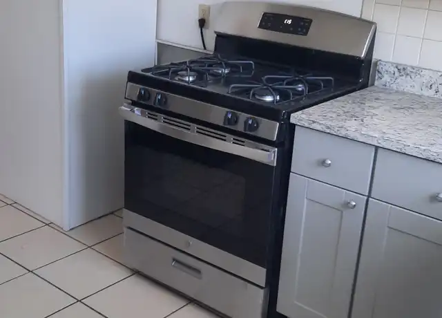 Property at 1119 Coal Ave SW Unit 6, Albuquerque, NM, 87102, 2 beds, 1 bath, [object Object]