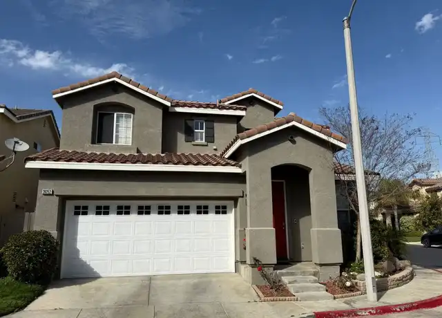 Property at 28252 Cedar Ln, Santa Clarita, CA, 91350, 3 beds, 2.5 baths, [object Object]