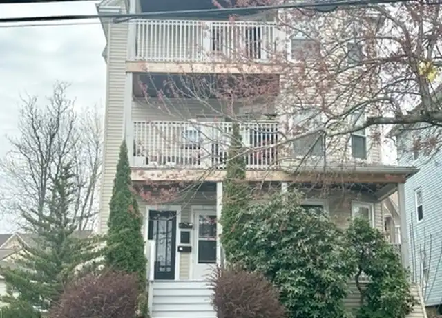 Property at 270 Linwood St Unit 3rd fl, New Britain, CT, 06052, 3 beds, 1 bath, [object Object]