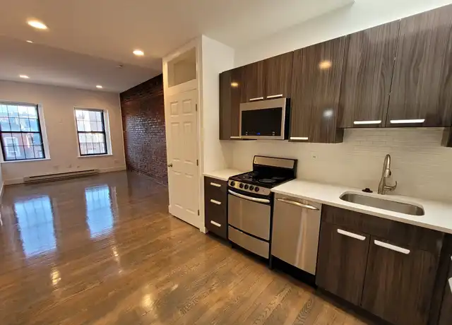 Property at 88 W Cedar St Unit 8, Boston, MA, 02114, 2 beds, 1 bath, [object Object]